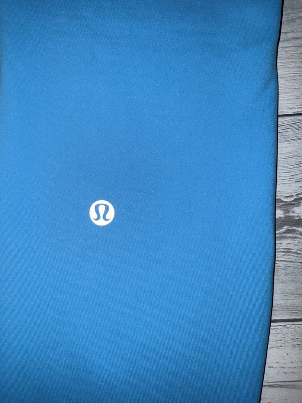 NWT Lululemon Wonder Train in pool